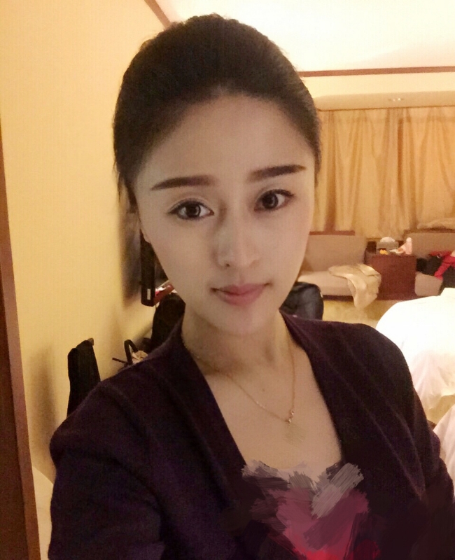 挣扎的第一张照片--香港上门女婿服务网