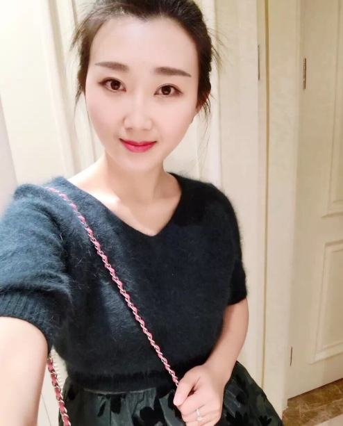 小妮的第三张照片--香港上门女婿服务网