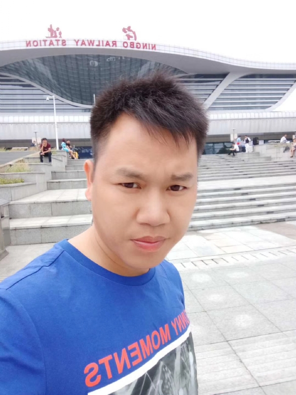 笑对人生的第一张照片--香港上门女婿服务网