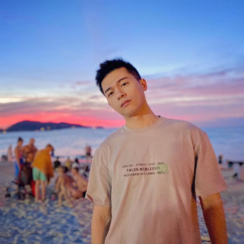 理想三旬的第一张照片--香港上门女婿服务网